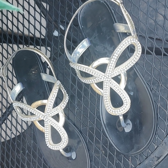 Elegant Rhinestone Sandals - Picture 3 of 10